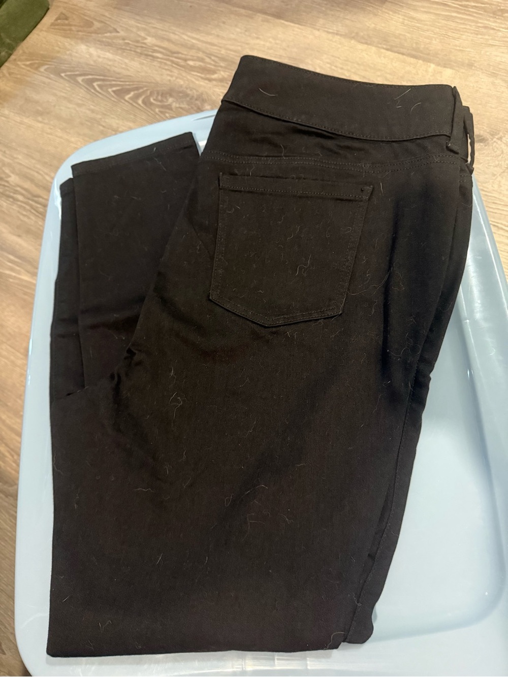 Black distressed jeggings